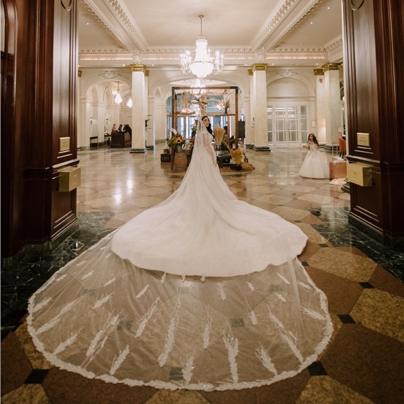 Custom handmade wedding dress/gown Designed with 5 meter veil &3 meter o… - Picture 11 of 17